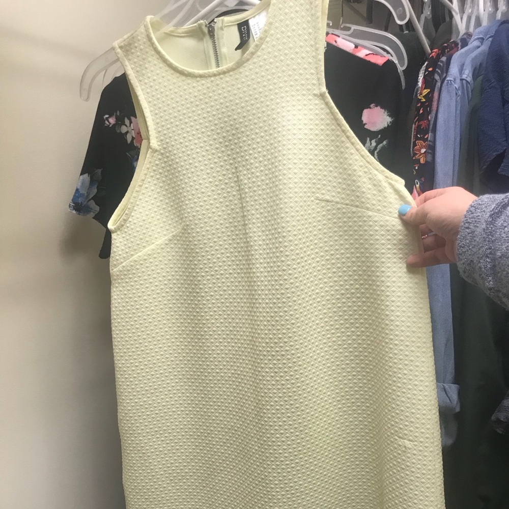 Super cute spring dress!